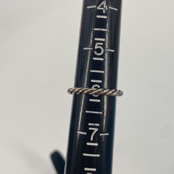 Cubic Zirconia twisted sterling silver band stackable ring - Picture 4 of 4